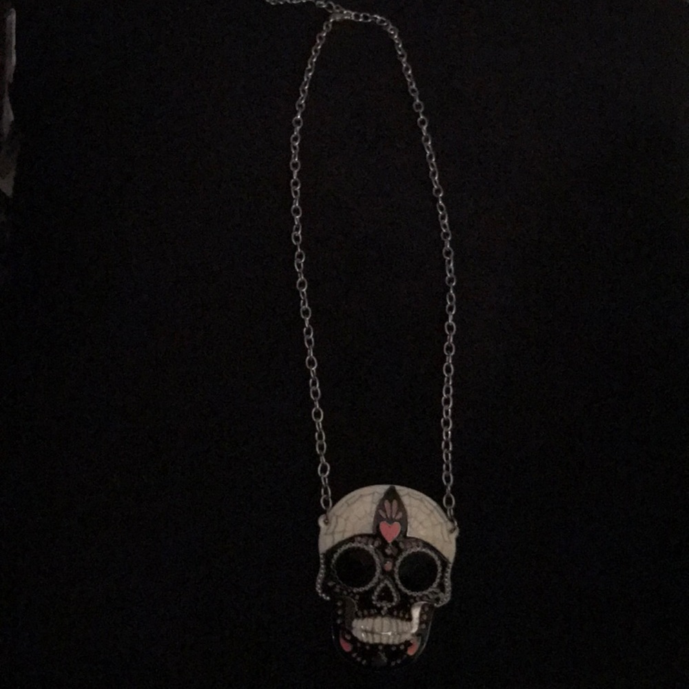 Women’s silver skull